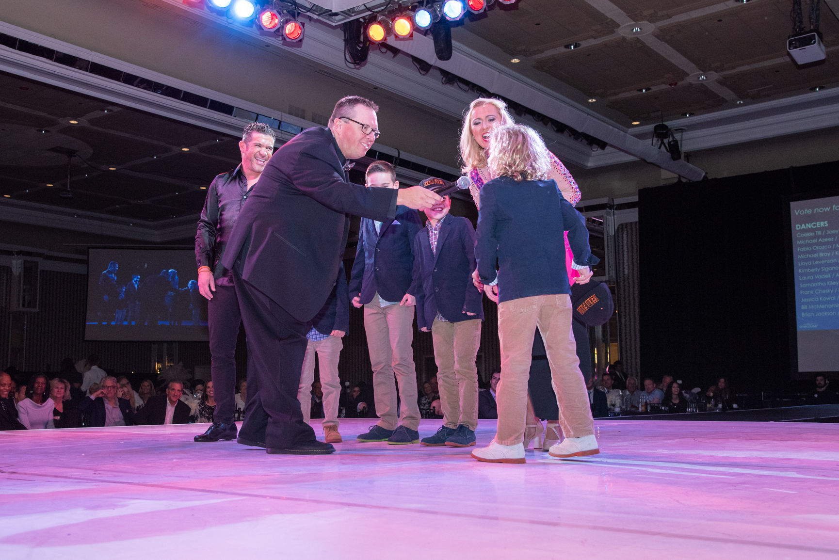 110318_acw_dancinggallery-584.jpg